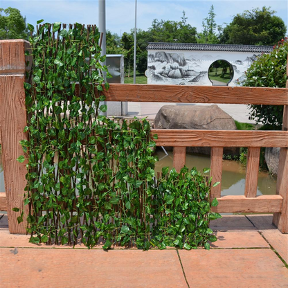 RETRACTABLE GARDEN FENCE 2