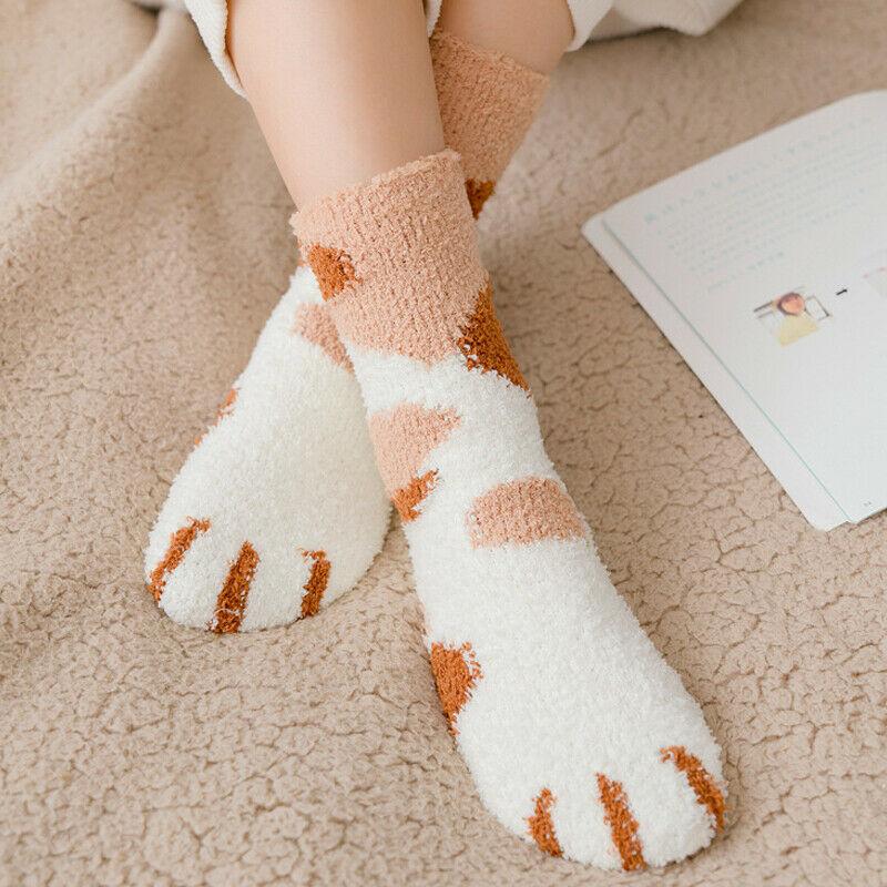 Cat’s paw socks 2