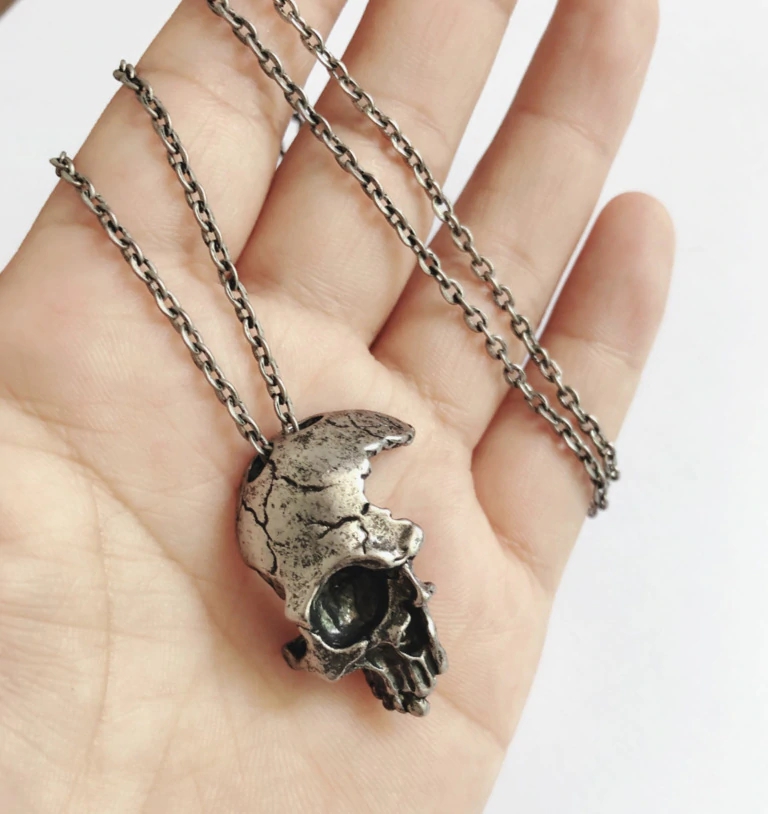 HANDMADE SHATTERED SKULL NECKLACE 2