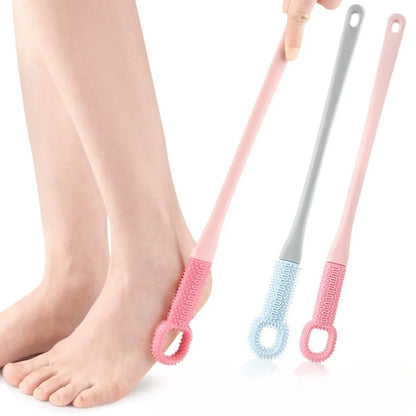 Easy-Reach Deep Cleaning Foot Brush 2