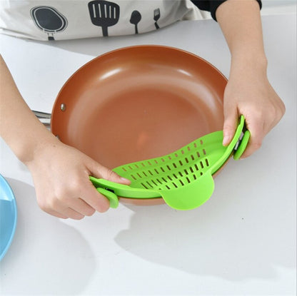 SILICONE CLIP ON POT STRAINER 2