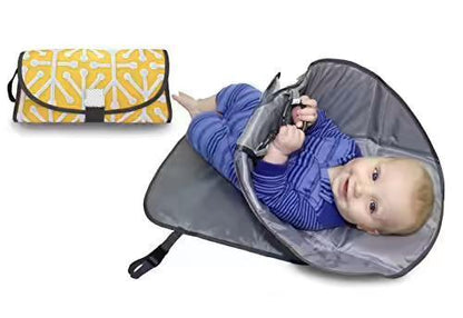 DELUXE 3-in-1 Clean Hands Changing Pad 2