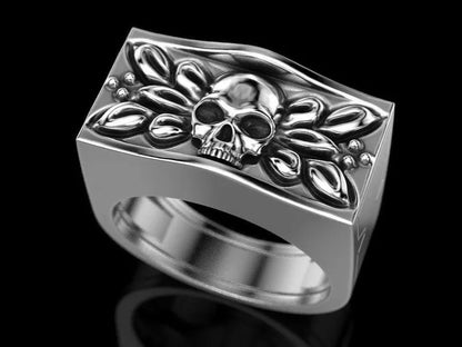 SKULL RING WITH HIDDEN COMPARTMENT 2