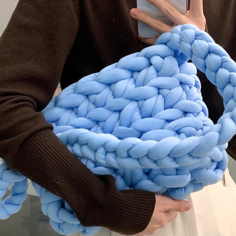 CHUNKY KNIT PURSE 3