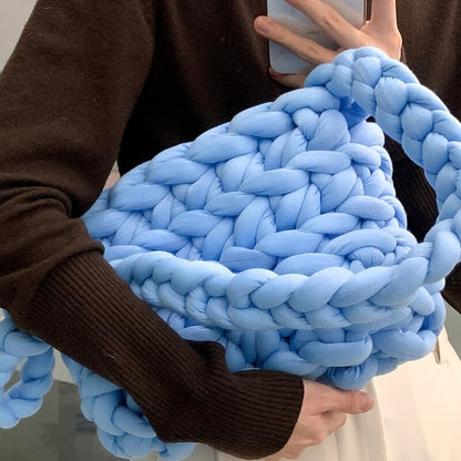 CHUNKY KNIT PURSE 3