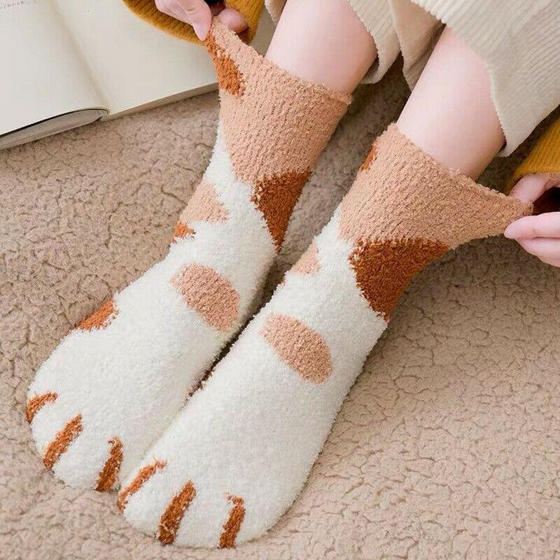 Cat’s paw socks 3