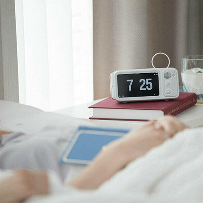 RETRO TV BLUETOOTH SPEAKER MOBILE PHONE HOLDER 3