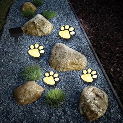 Solar Bear Claw Lawn Light 3