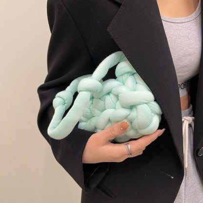 CHUNKY KNIT PURSE 4
