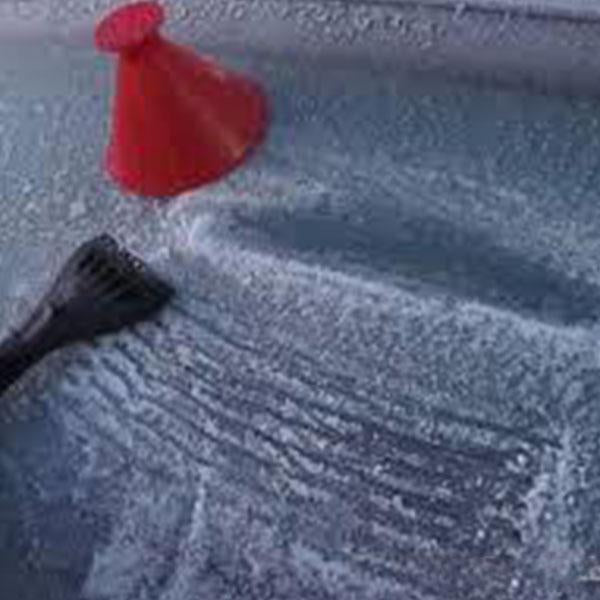 Snow scraper 4