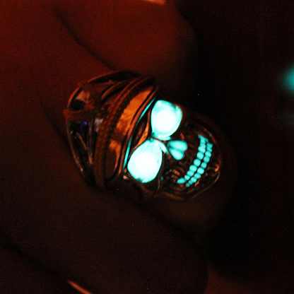 GLOWING SKULL RINGS 4