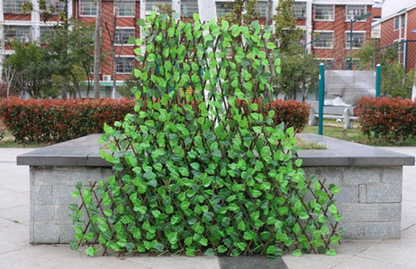 RETRACTABLE GARDEN FENCE 4