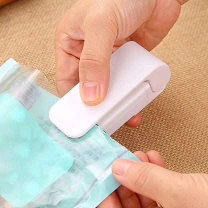 Mini Sealing Machine 4