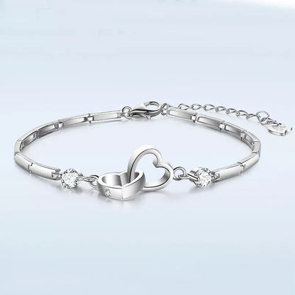 CLAMPED HEARTS BRACELET 5
