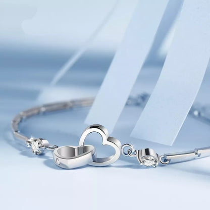 CLAMPED HEARTS BRACELET 6
