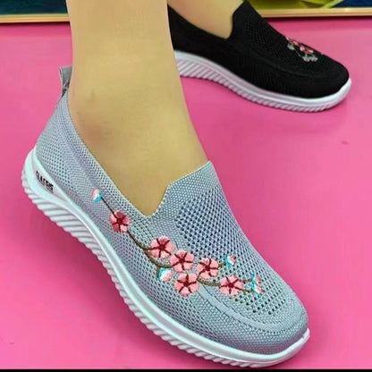 Embroidery Soft Sole Sneakers 6