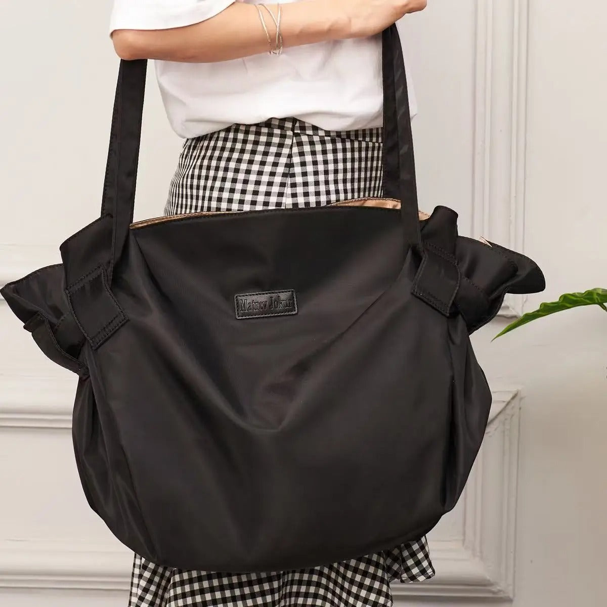 2-in-1 Transforming Tote Bag & Flat Mat 7