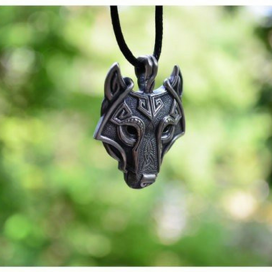 Wolf Head Necklace 1