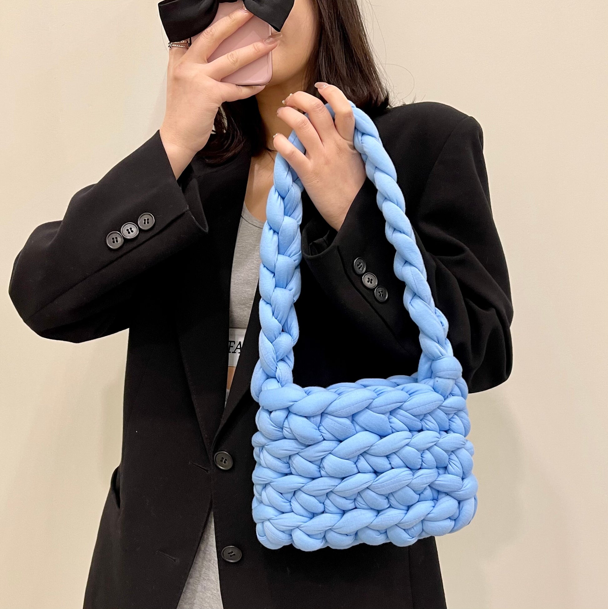 CHUNKY KNIT PURSE 1