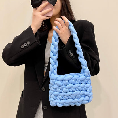 CHUNKY KNIT PURSE 1