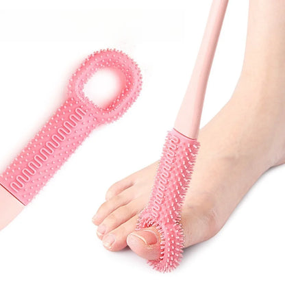 Easy-Reach Deep Cleaning Foot Brush 1