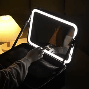 Lighted Makeup Case 1