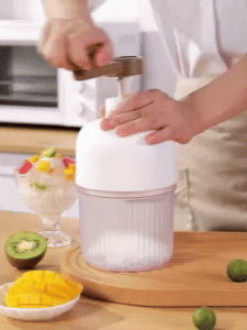 Hand-operated Ice Crusher 1