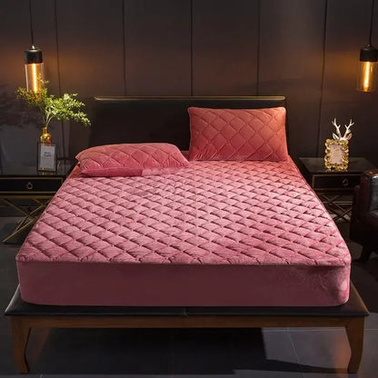 New Premium Quilted Waterproof Mattress Protector 1
