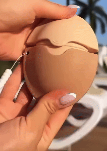 Sunscreen Applicator 1