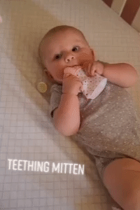 Teething Mitten 1