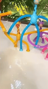 Telescopic Suction Cup Giraffe Toy 1