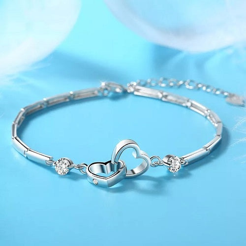 CLAMPED HEARTS BRACELET 1