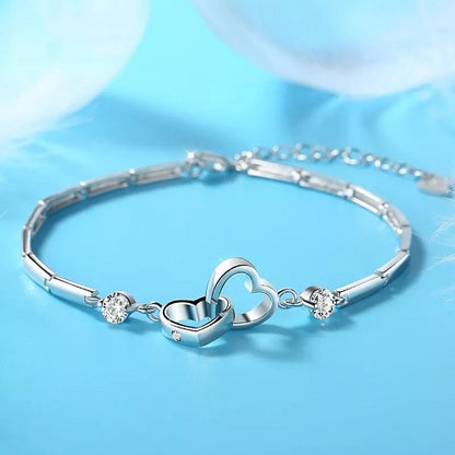 CLAMPED HEARTS BRACELET 1