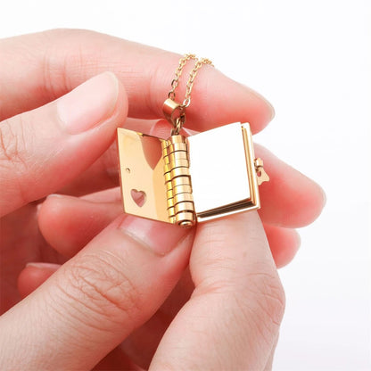 I LOVE YOU BOOK NECKLACE 1